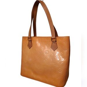 EUC Louis Vuitton MM Vernis tote